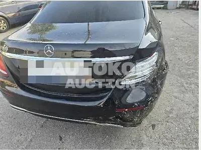 2017, Mercedes-Benz / E 300, 102989 км., gas, 1991 куб.см.