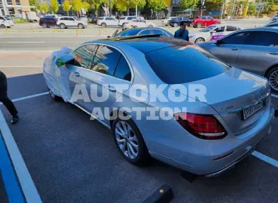 2017, Mercedes-Benz / E 300, VIN: WDDZF4KB4HA257153, 63014 км., gas