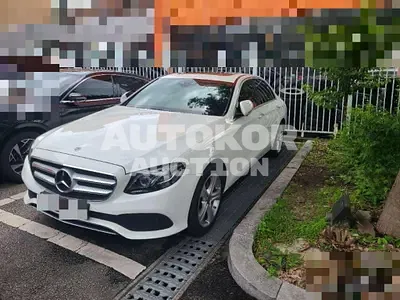 2017, Mercedes-Benz / E 220, 58271 км., diesel