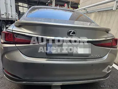 2024, Lexus / es300h, 15000 км., hybrid