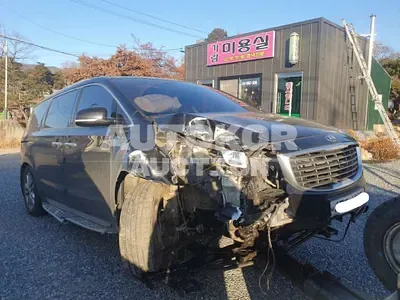 2018, Kia / Carnival, VIN: KNAMC81ABJS369598, diesel