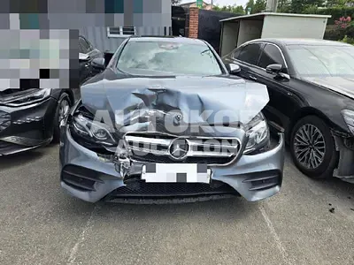 2020, Mercedes-Benz / E 300, 69990 км., gas, 2000 куб.см.