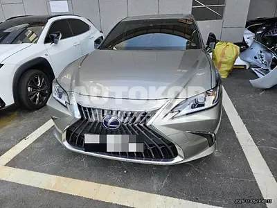 2022, Lexus / ES 300, 52597 км., hybrid