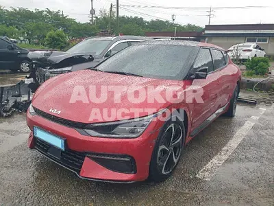 2022, Kia / ev6, VIN: KNAC581CPNA057322, 88136 км., electric