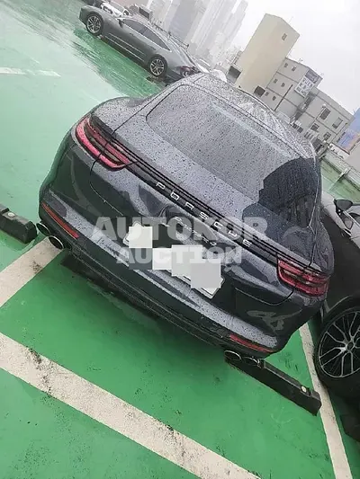 2018, Porsche / Panamera, 38581 км., gas, 2995 куб.см.