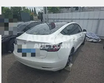 2021, Tesla / Model 3, 102688 км., electric
