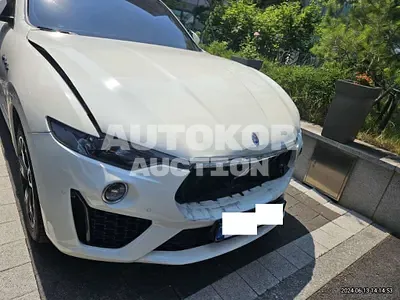 2017, Maserati / Levante, VIN: ZN661TUG3HX225899, 181643 км., diesel