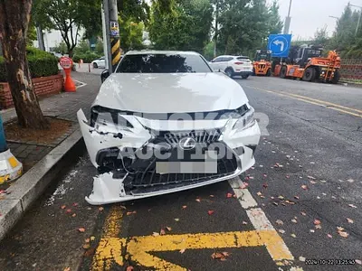 2023, Lexus / ES 300, 35151 км., hybrid