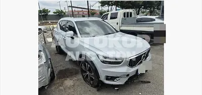 2021, Volvo / XC40, 74404 км., gas, 1969 куб.см.