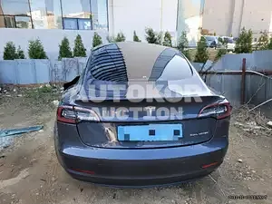 2022, Tesla / Model 3, electric