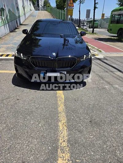 2024, BMW / 530, VIN: WBA51FJ07SCT23626, 14500 км., gas 2024, BMW / 530, VIN: WBA51FJ07SCT23626, 14500 км., gas