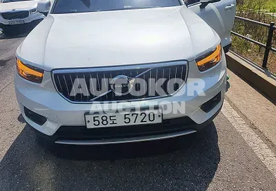 2019, Volvo / XC40, VIN: YV1XZACACK2120452, 63144 км., gas