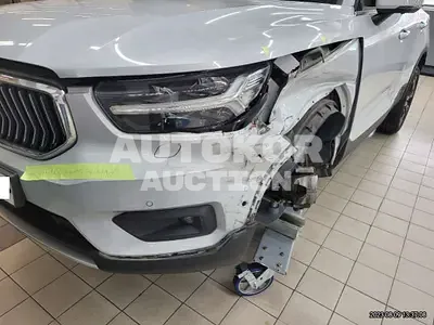2020, Volvo / XC40, VIN: YV1XZACACL2227599, 67885 км., gas