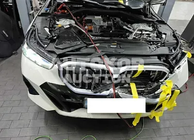 2025, BMW / i5, 10923 км., electric