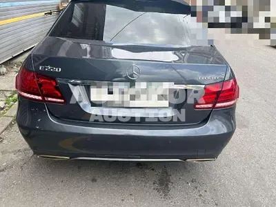 2016, Mercedes-Benz / E 220, 142180 км., diesel