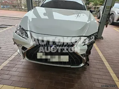 2021, Lexus / ES 300, 31656 км., hybrid