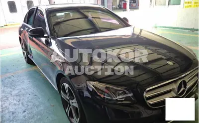 2017, Mercedes-Benz / e300, 66605 км., gas