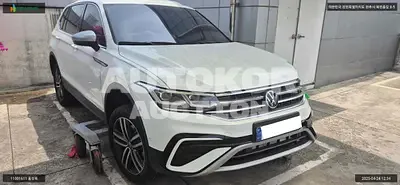 2024, Volkswagen / Tiguan Allspace, VIN: WVGZZZ5N8RM056582, gas