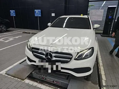 2019, Mercedes-Benz / E 300, 64886 км., gas