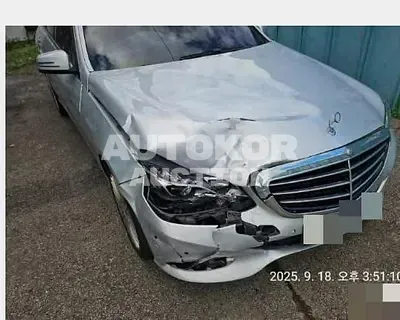 2015, Mercedes-Benz / E 300, 77604 км., gas, 3498 куб.см.