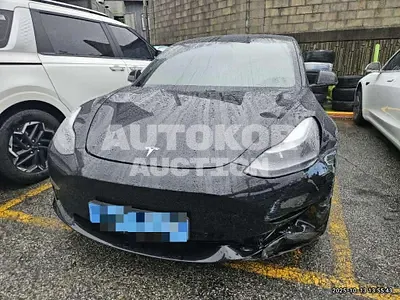 2021, Tesla / Model 3, 80107 км., electric