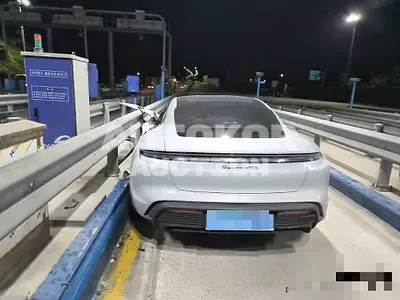 2025, Porsche / Taycan, electric