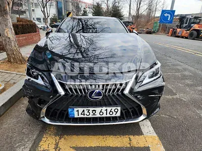2022, Lexus / ES 300, VIN: JTHBA1C17N2007280, 17387 км., hybrid