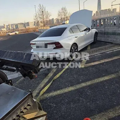 2023, Volvo / S60, 190000 км., gas