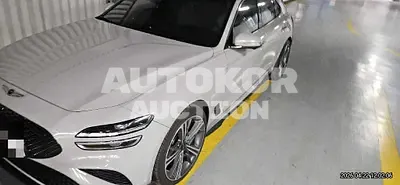 2024, Genesis / G70, 12436 км., gas, 2500 куб.см.