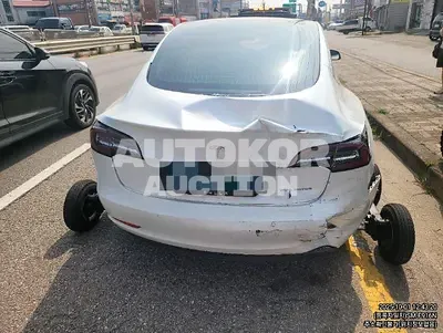 2020, Tesla / Model 3, 87396 км., electric, 225 куб.см.