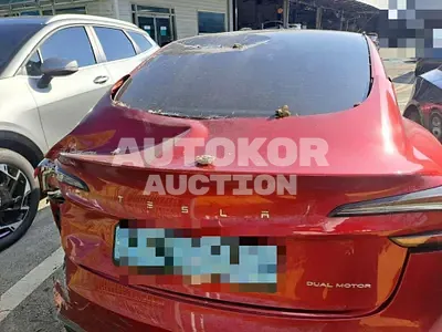 2024, Tesla / Model 3, 15100 км., electric