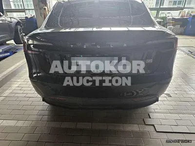 2024, Tesla / Model 3, 27179 км., electric