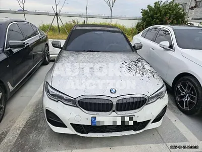 2021, BMW / 320, 84201 км., gas