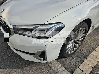 2020, BMW / 530, unknown