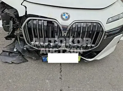 2026, BMW / 740i, gas