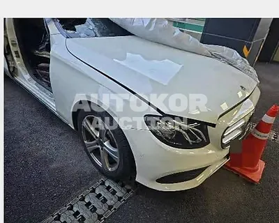 2018, Mercedes-Benz / E 200, 92143 км., gas, 1991 куб.см.