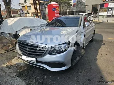 2017, Mercedes-Benz / e300, VIN: WDDZF4KB4HA257363, 65232 км., gas