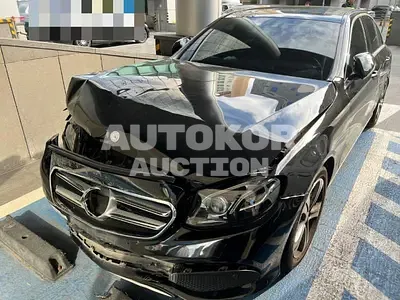 2017, Mercedes-Benz / E 300, 80000 км., gas