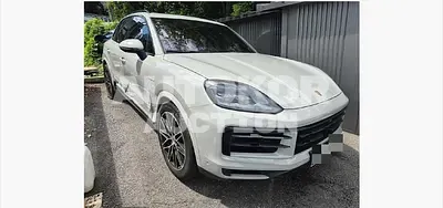 2024, Porsche / cayenne e-hybrid, 31460 км., hybrid, 2995 куб.см.