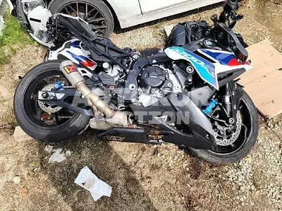 2023, BMW / M1, 15000 км., gas, 999 куб.см.