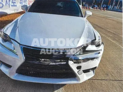 2016, Lexus / IS 200t, gas