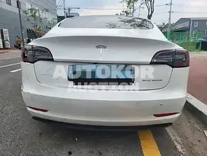 2021, Tesla / Model 3, VIN: 5YJ3E1EB9MF946894, electric