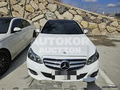2015, Mercedes-Benz / E 300, gas