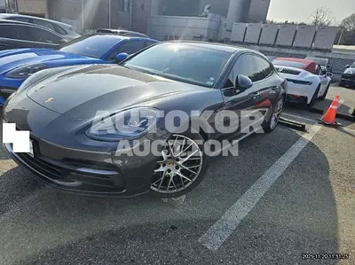 2018, Porsche / Panamera, 83242 км., gas