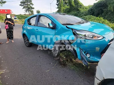2018, Toyota / Prius C, VIN: JTDKDTB3XK1621829, hybrid