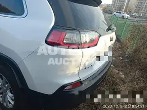 2019, Jeep / Cherokee, VIN: 1C4PJMCB4KD460189, 68726 км., gas