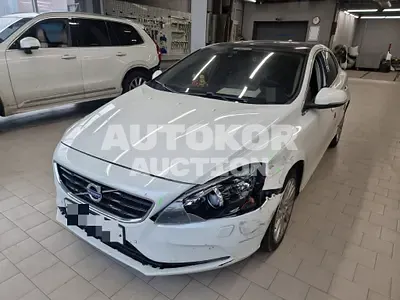 2016, Volvo / V40, 245585 км., diesel
