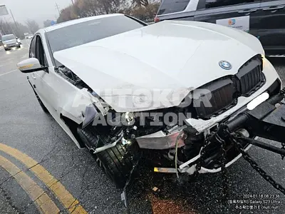 2023, BMW / 330, VIN: WBA31FF09PFN89655, 22222 км., hybrid