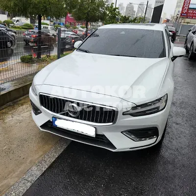 2021, Volvo / S60, VIN: 7JRZSL12DMG092803, 22313 км., gas