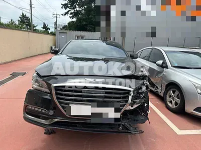 2018, Genesis / G80, 63039 км., gas, 3300 куб.см.